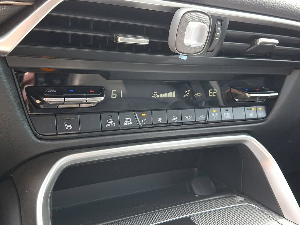 Used 2025 MAZDA CX-70 3.3 Turbo w/ Preferred Package AWD/4WD image 16