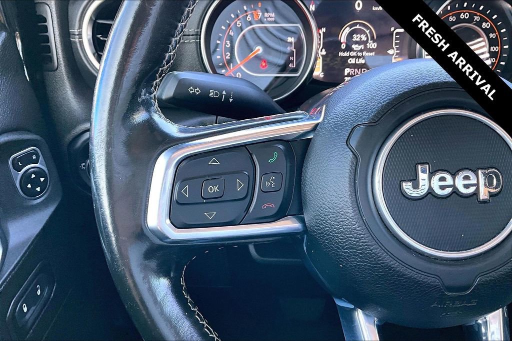 Used 2020 Jeep Gladiator Overland w/ LED Lighting Group image 12