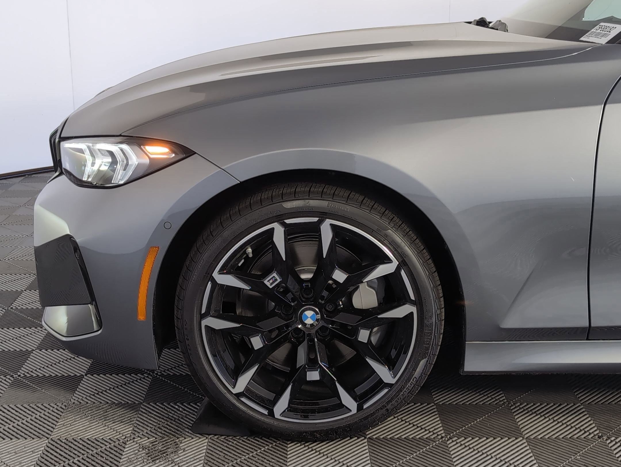 Used 2026 BMW 330i Sedan w/ M Sport Package image 9