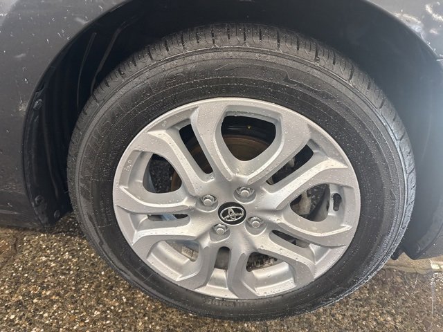 Used 2017 Toyota Yaris iA image 9