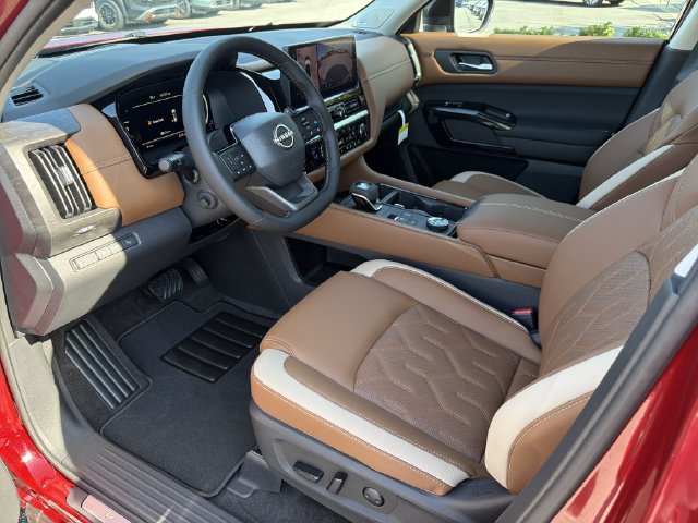 New 2026 Nissan Pathfinder Platinum AWD/4WD image 11