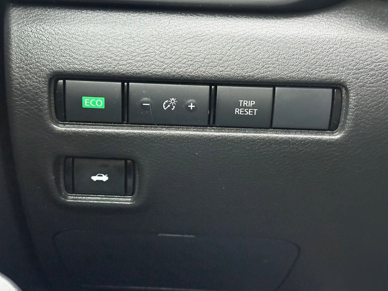 Certified 2025 Nissan Sentra S image 18