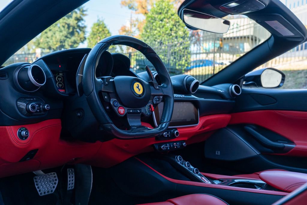 Certified 2022 Ferrari Portofino M image 31