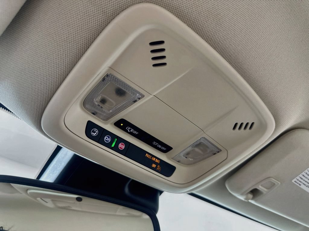 Used 2024 Chevrolet Malibu LT FWD image 37