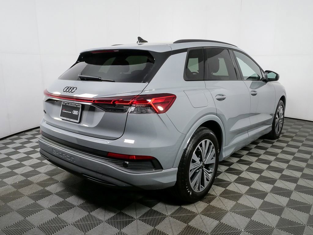 Certified 2025 Audi Q4 e-tron Premium w/ Convenience Package image 3