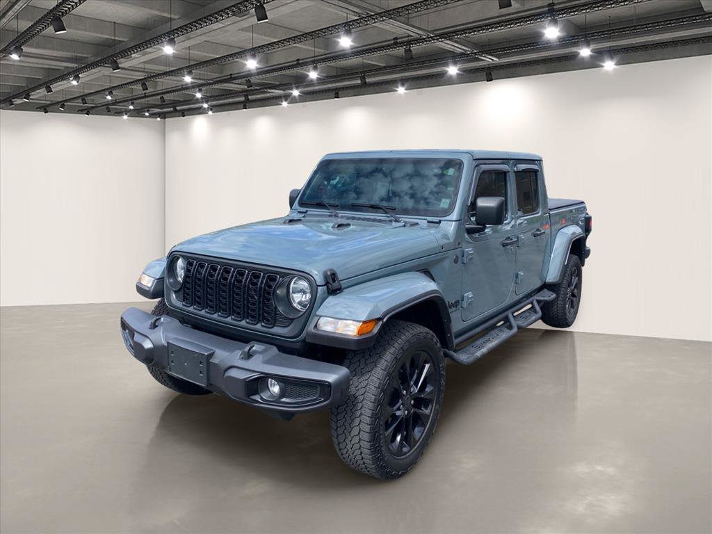 Used 2024 Jeep Gladiator Sport AWD/4WD image 3