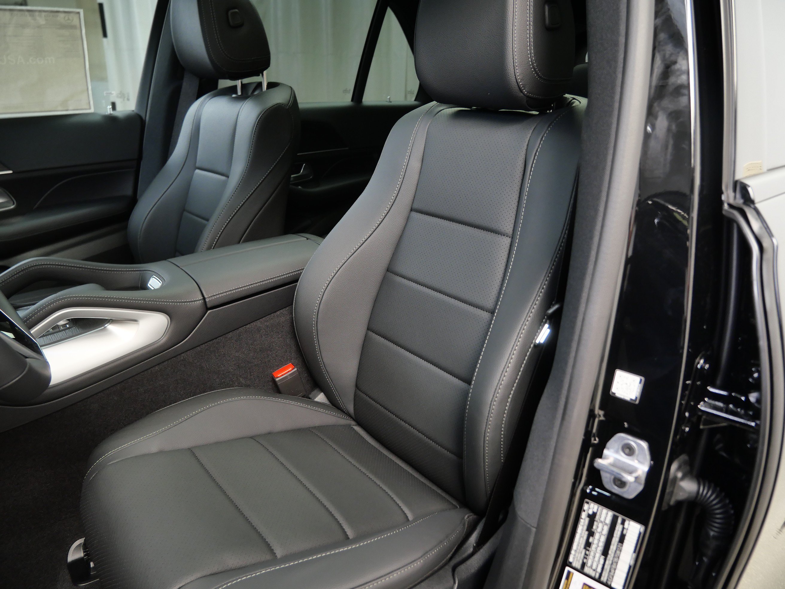 New 2026 Mercedes-Benz GLE 350 4MATIC image 3