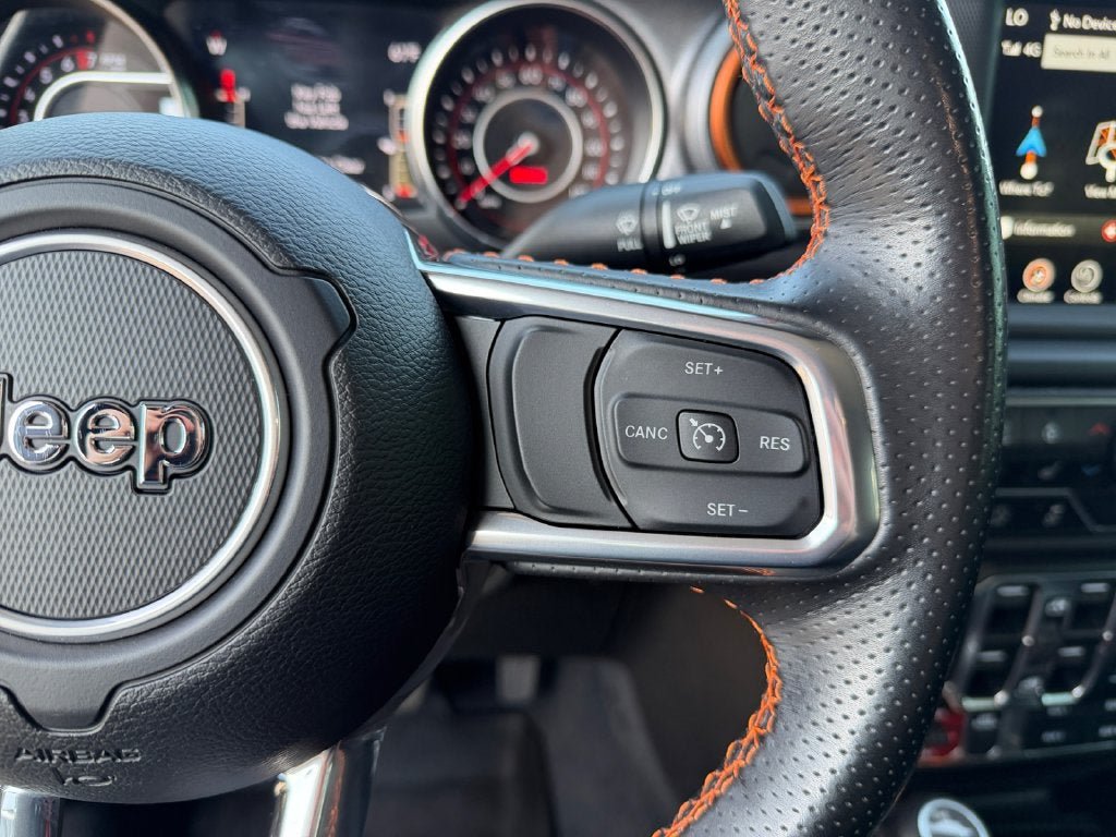 Used 2022 Jeep Gladiator Mojave w/ Cold Weather Group AWD/4WD image 16
