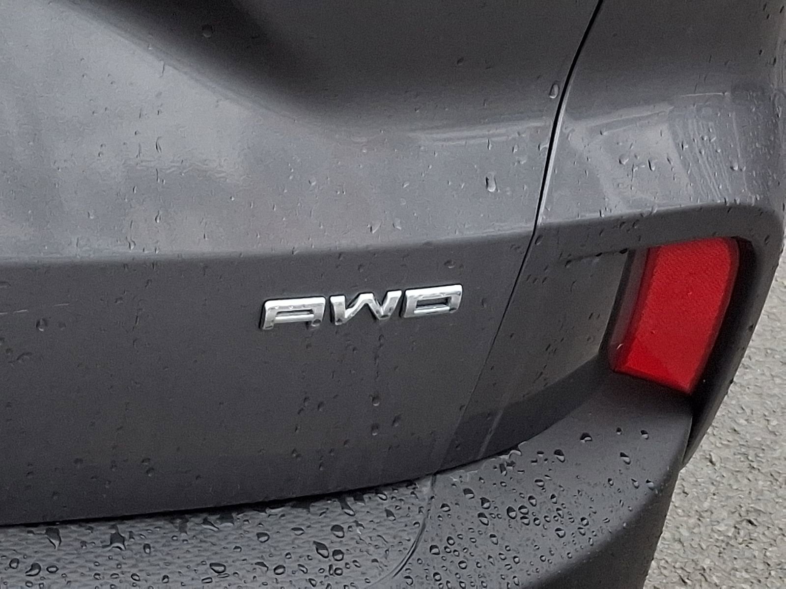 Used 2022 Ford Escape SE w/ SE Sport Appearance Package image 31