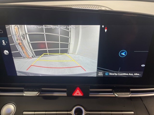 Certified 2025 Hyundai Elantra Limited image 15