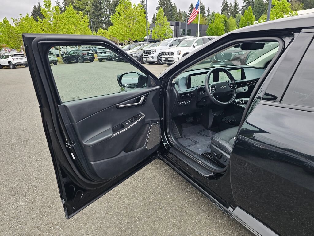 Certified 2023 Kia EV6 Wind AWD/4WD image 19