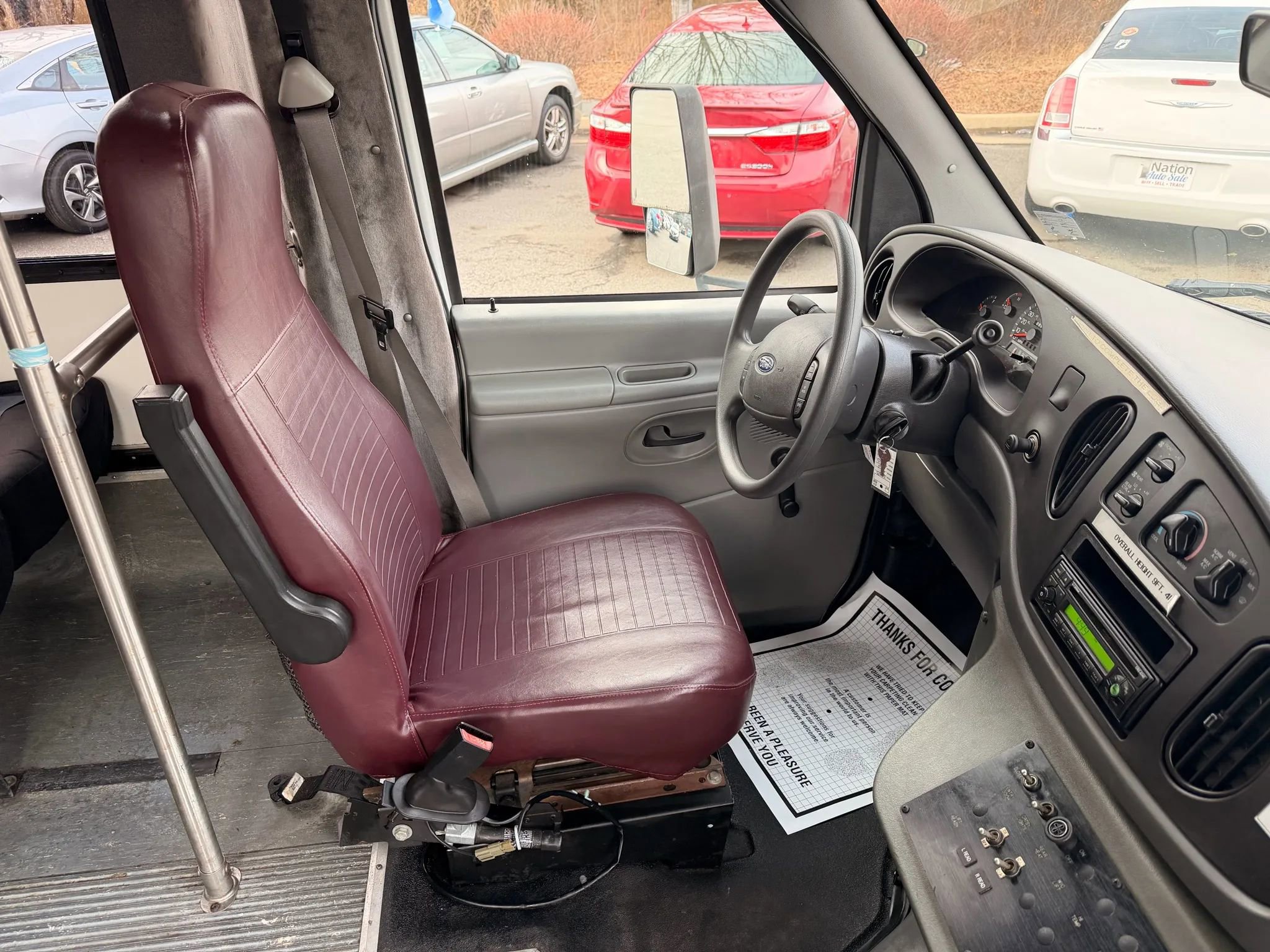 Used 2003 Ford E-450 and Econoline 450 image 11