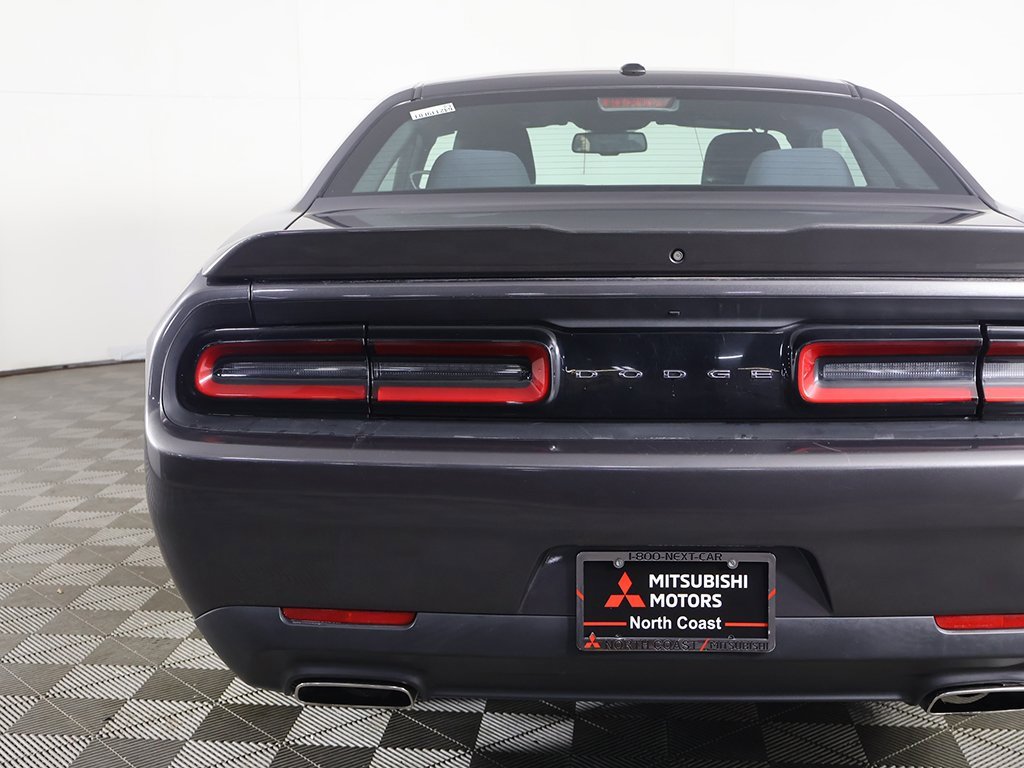 Used 2019 Dodge Challenger SXT image 12