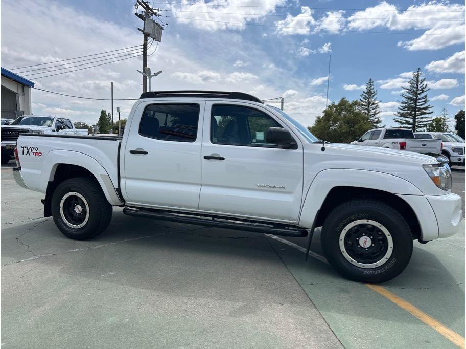 Used 2011 Toyota Tacoma 4x4 Double Cab w/ TRD Off-Road Pkg w/JBL Audio image 7