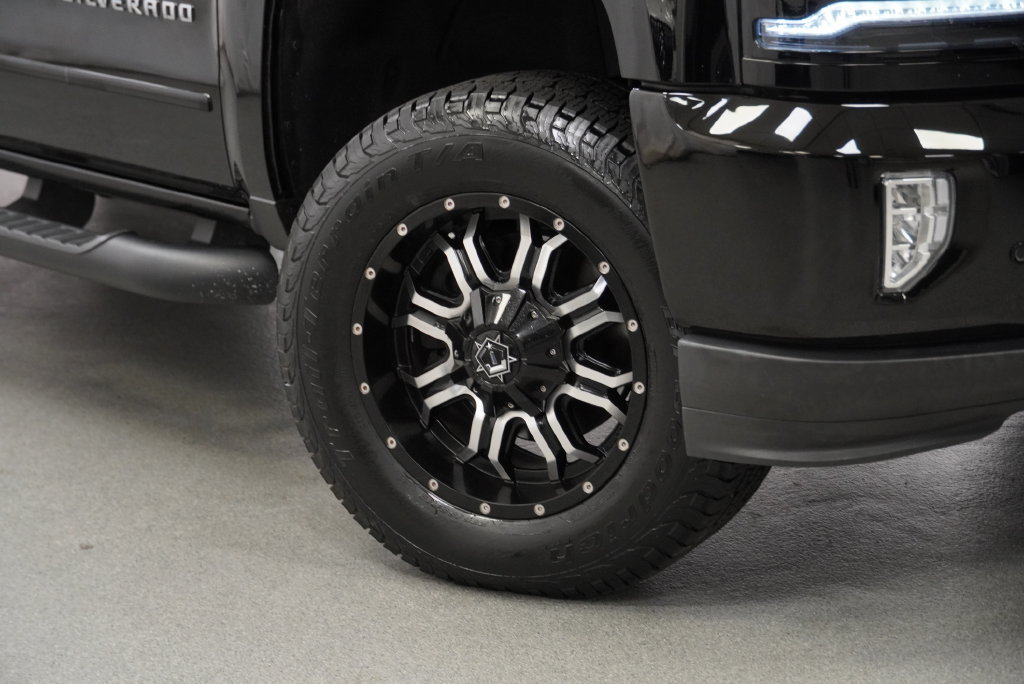 Used 2016 Chevrolet Silverado 1500 LTZ Z71 w/ LTZ Plus Package AWD/4WD image 8