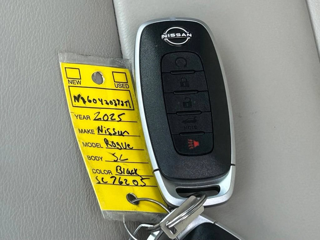 Certified 2025 Nissan Rogue SL FWD image 56