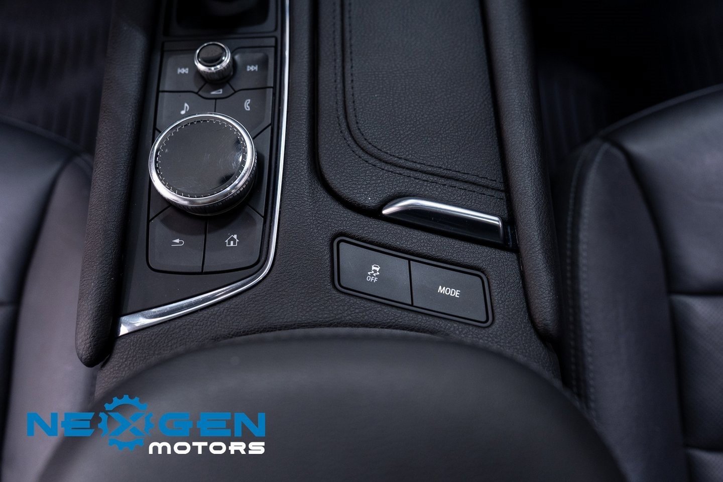 Used 2021 Cadillac XT5 Premium Luxury image 20