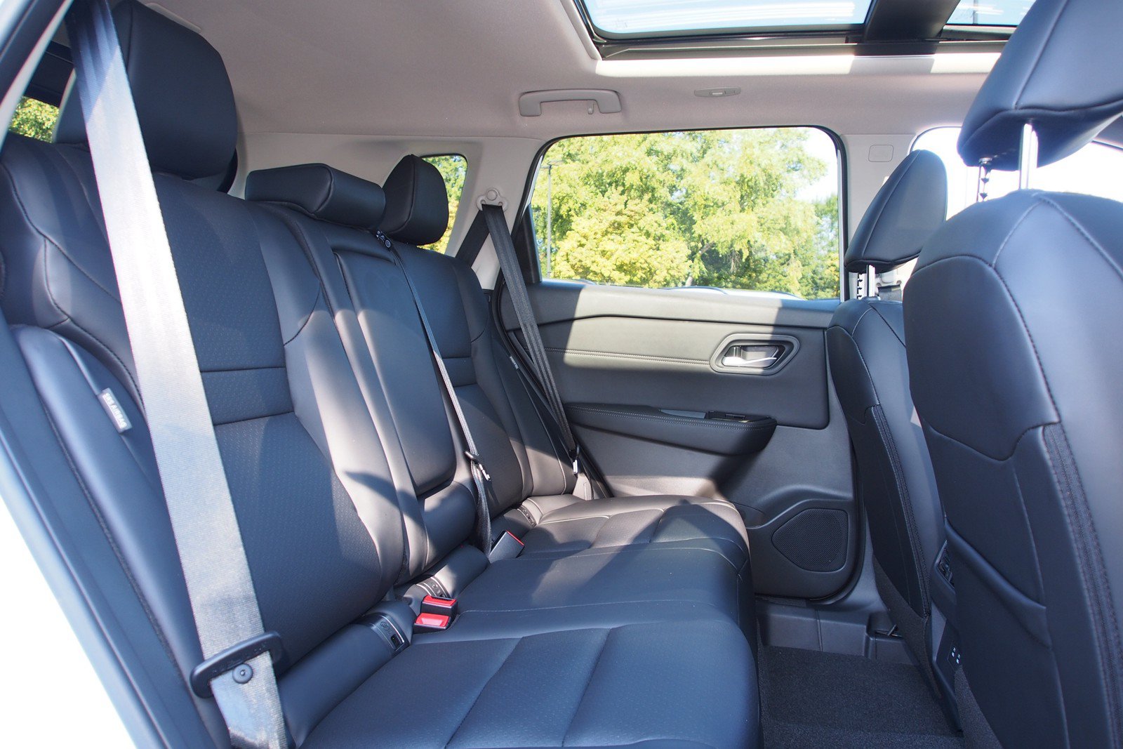 New 2026 Nissan Rogue Dark Armor FWD image 14