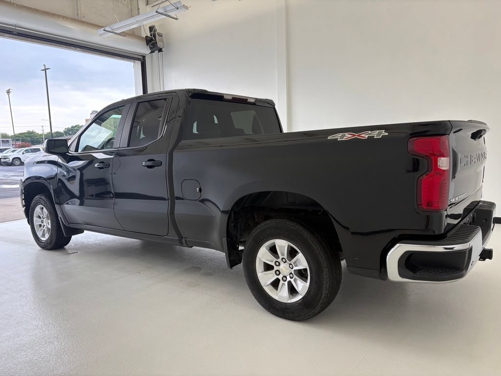 Used 2020 Chevrolet Silverado 1500 LT w/ Trailering Package AWD/4WD image 16