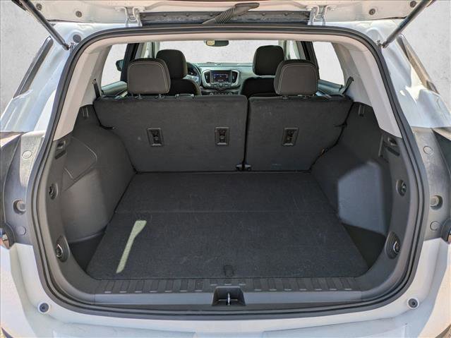 Used 2024 GMC Terrain SLE image 6