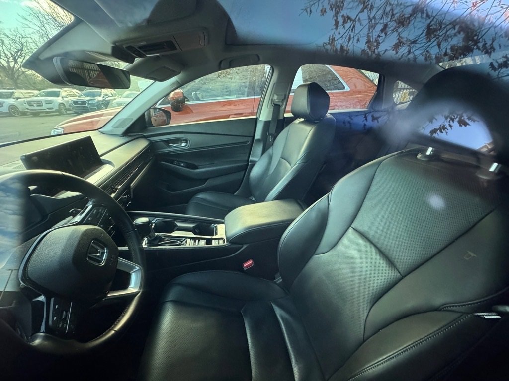 Used 2023 Honda Accord Touring image 8