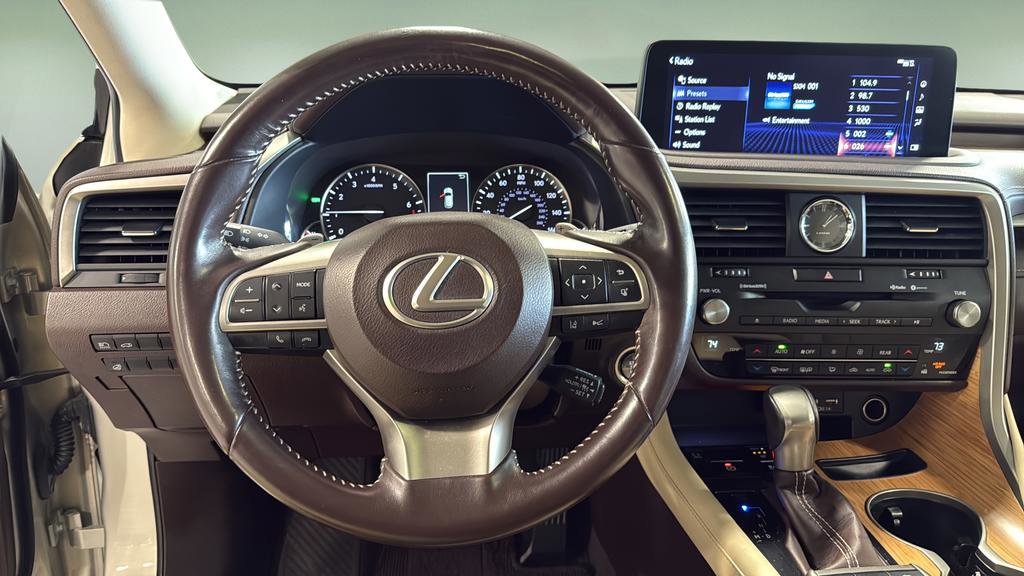 Used 2020 Lexus RX 350L Premium w/ Premium Package image 24