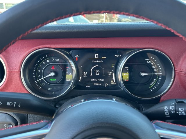 Used 2023 Jeep Wrangler Unlimited Rubicon 4xe AWD/4WD image 30