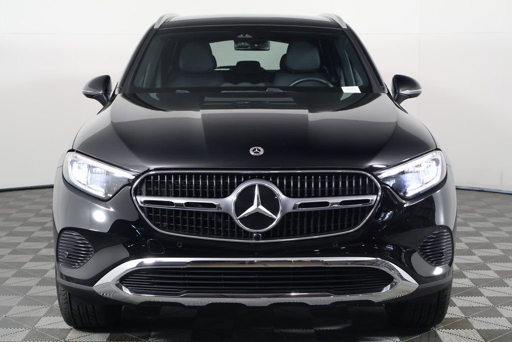 Certified 2025 Mercedes-Benz GLC 300 image 2