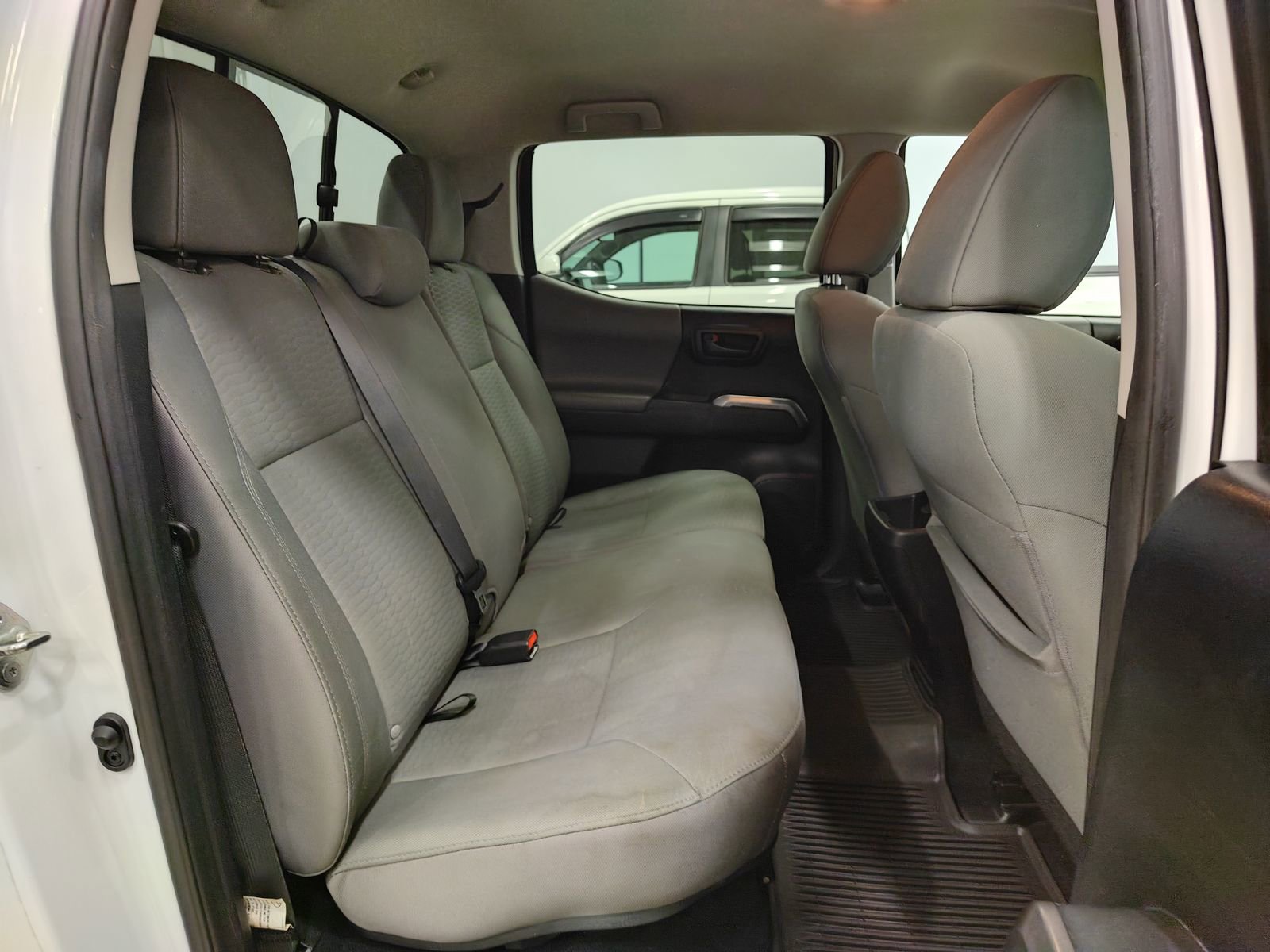 Used 2017 Toyota Tacoma SR5 image 13