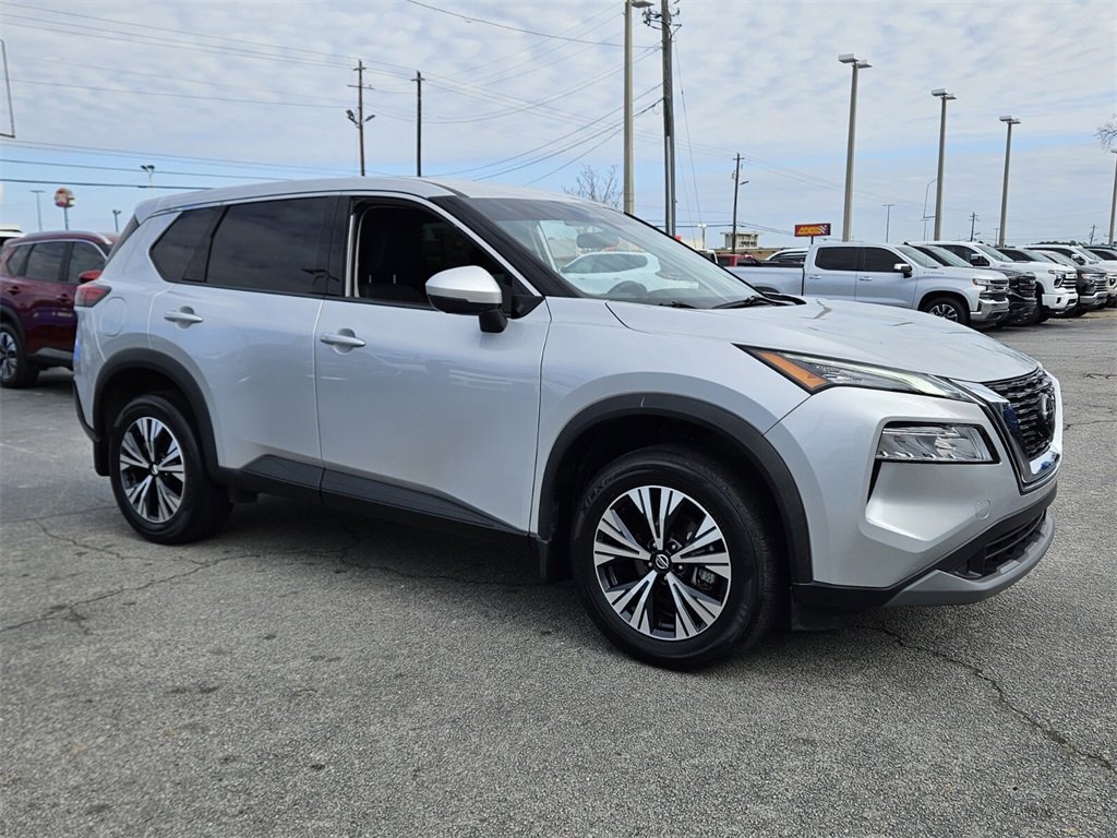 Used 2021 Nissan Rogue SV image 14