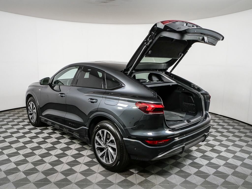 Certified 2025 Audi Q6 e-tron Prestige w/ Black Warm Weather Package AWD/4WD image 35