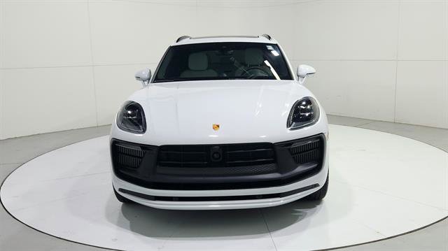 Used 2023 Porsche Macan GTS image 2