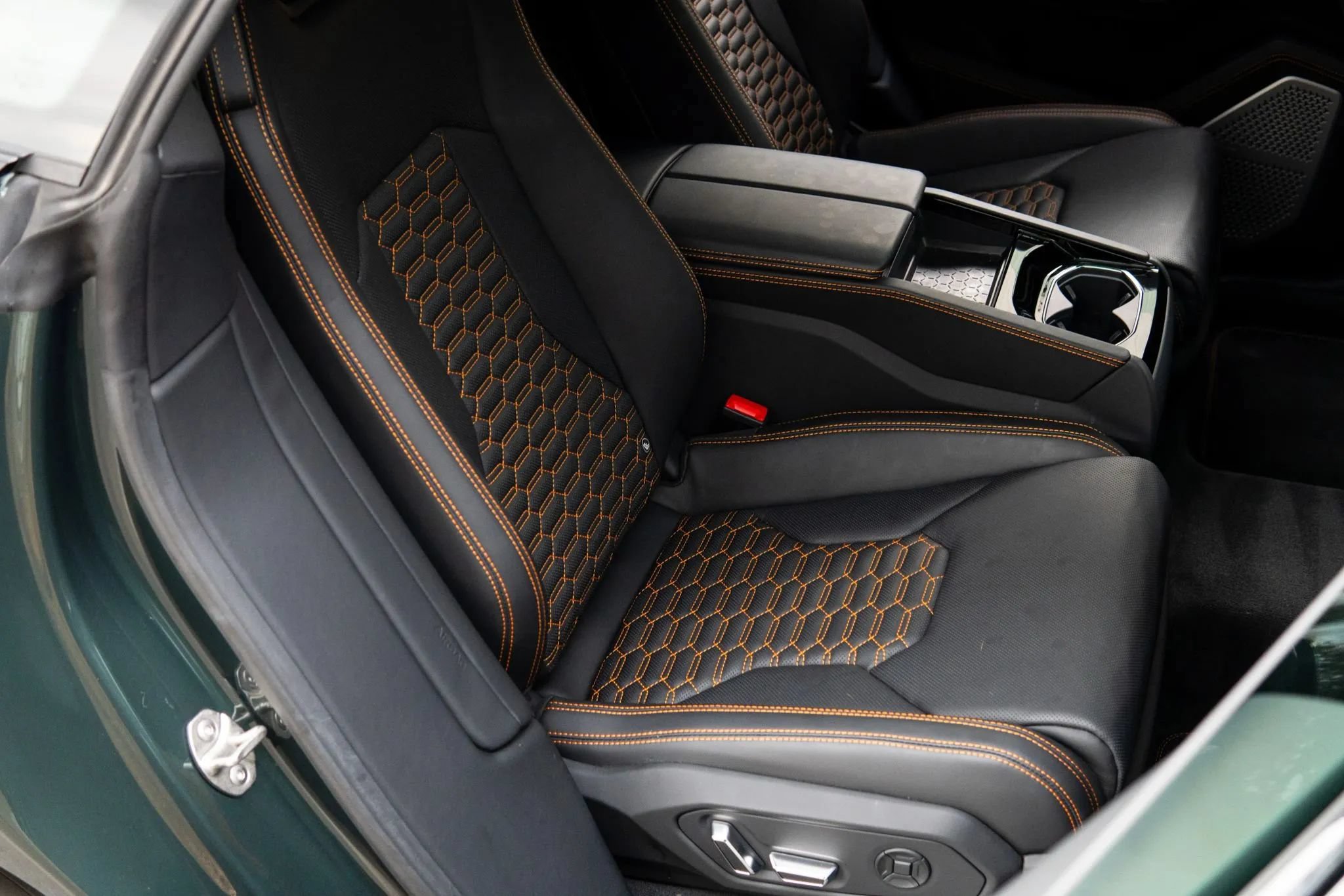 Used 2024 Lamborghini Urus S AWD/4WD image 36