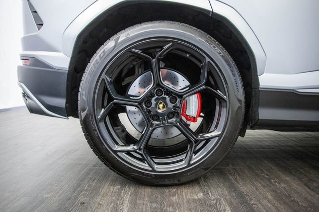 Used 2022 Lamborghini Urus image 43
