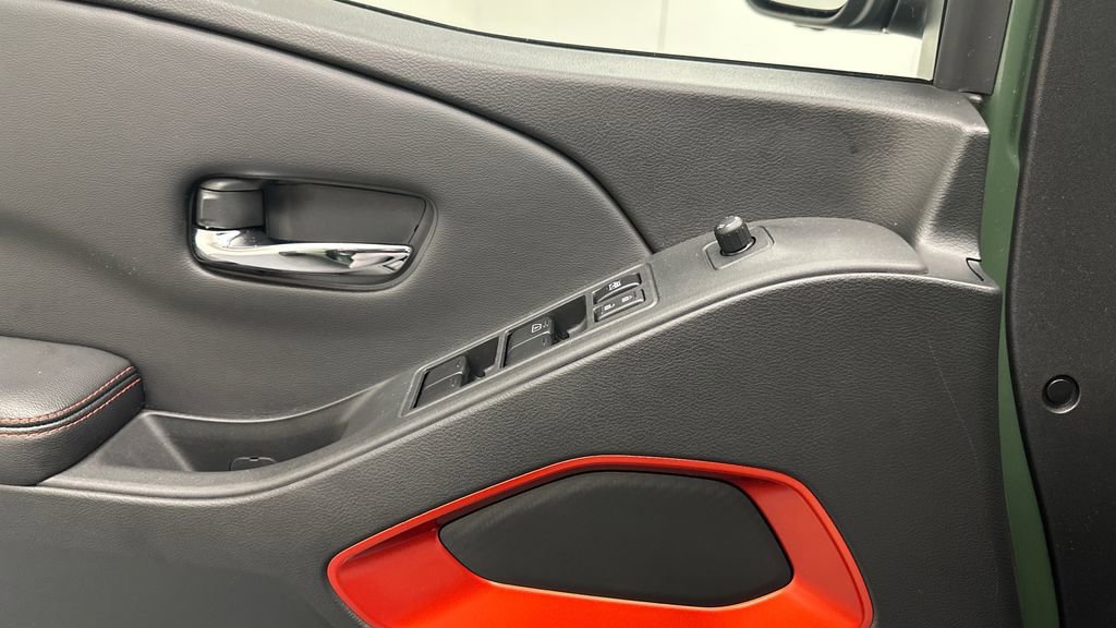 Used 2025 Nissan Frontier PRO-4X w/ Pro Premium Package image 17