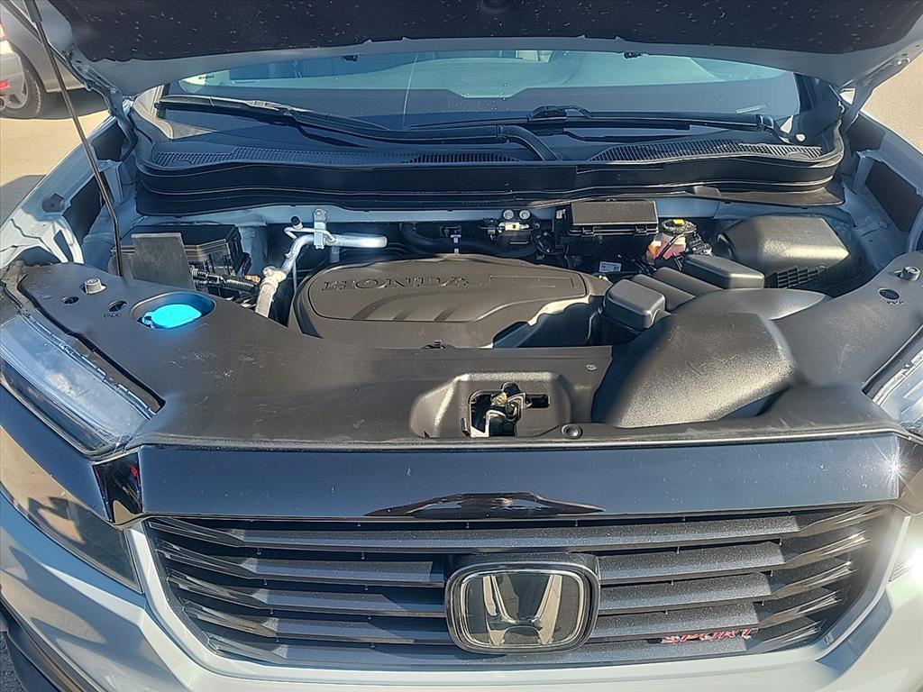 Used 2023 Honda Ridgeline Sport image 12