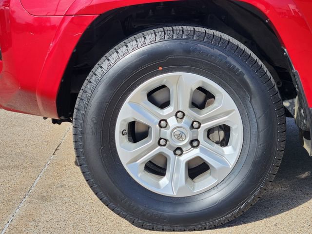 Used 2021 Toyota 4Runner SR5 image 8