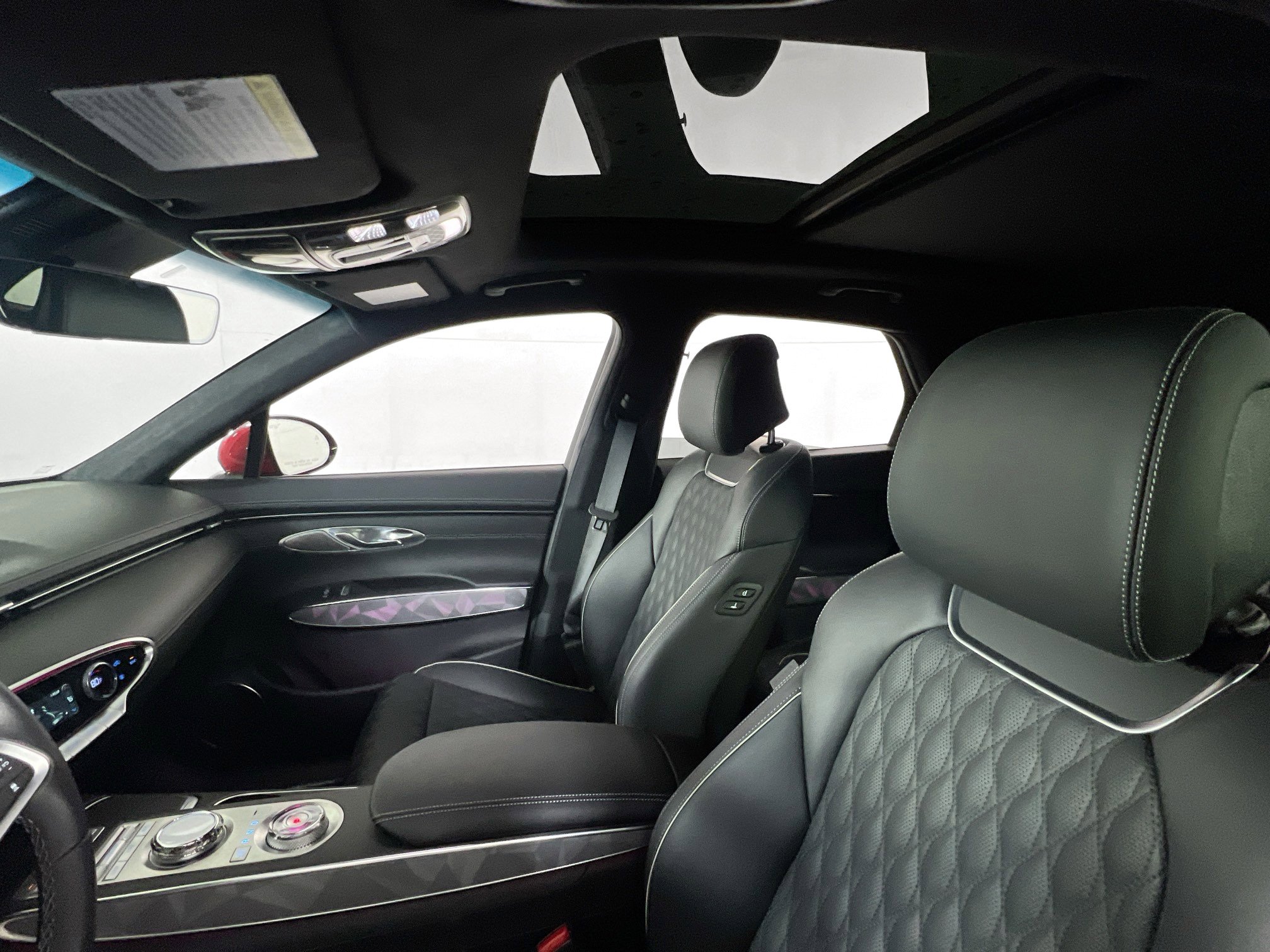 Used 2025 Genesis GV70 3.5T Sport w/ Sport Advanced Package image 22