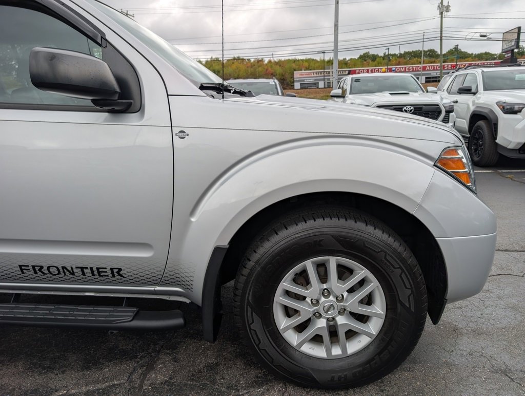 Used 2020 Nissan Frontier SV w/ SV Utility Package image 10