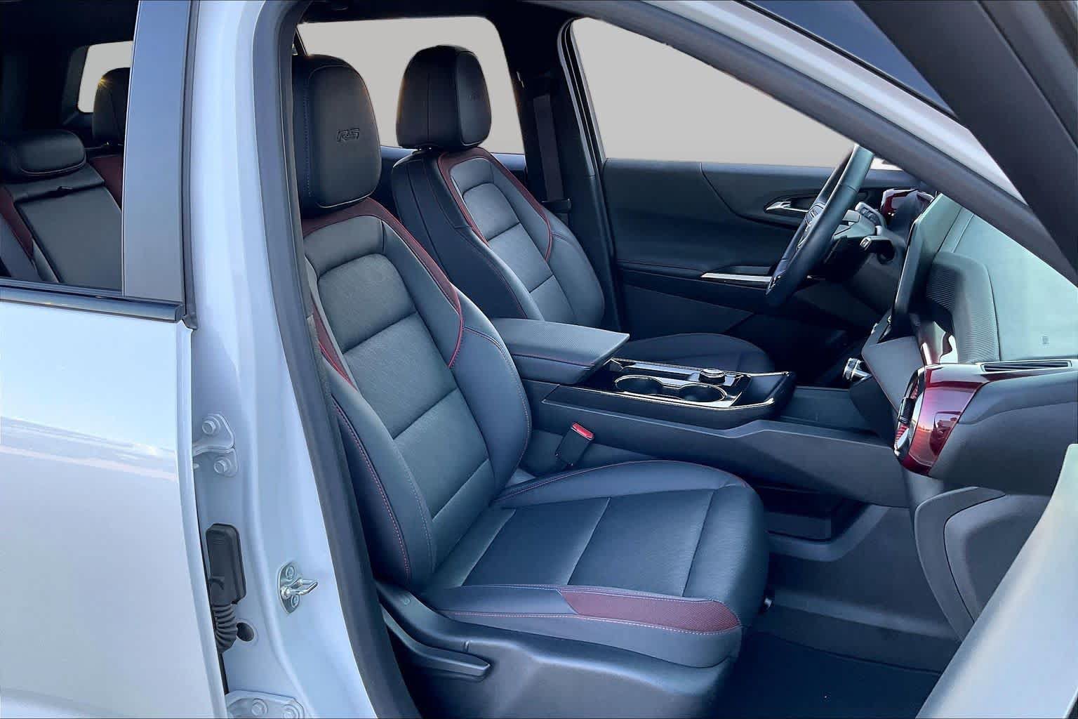 Certified 2025 Chevrolet Equinox RS w/ Safety and Technology Package AWD/4WD image 10