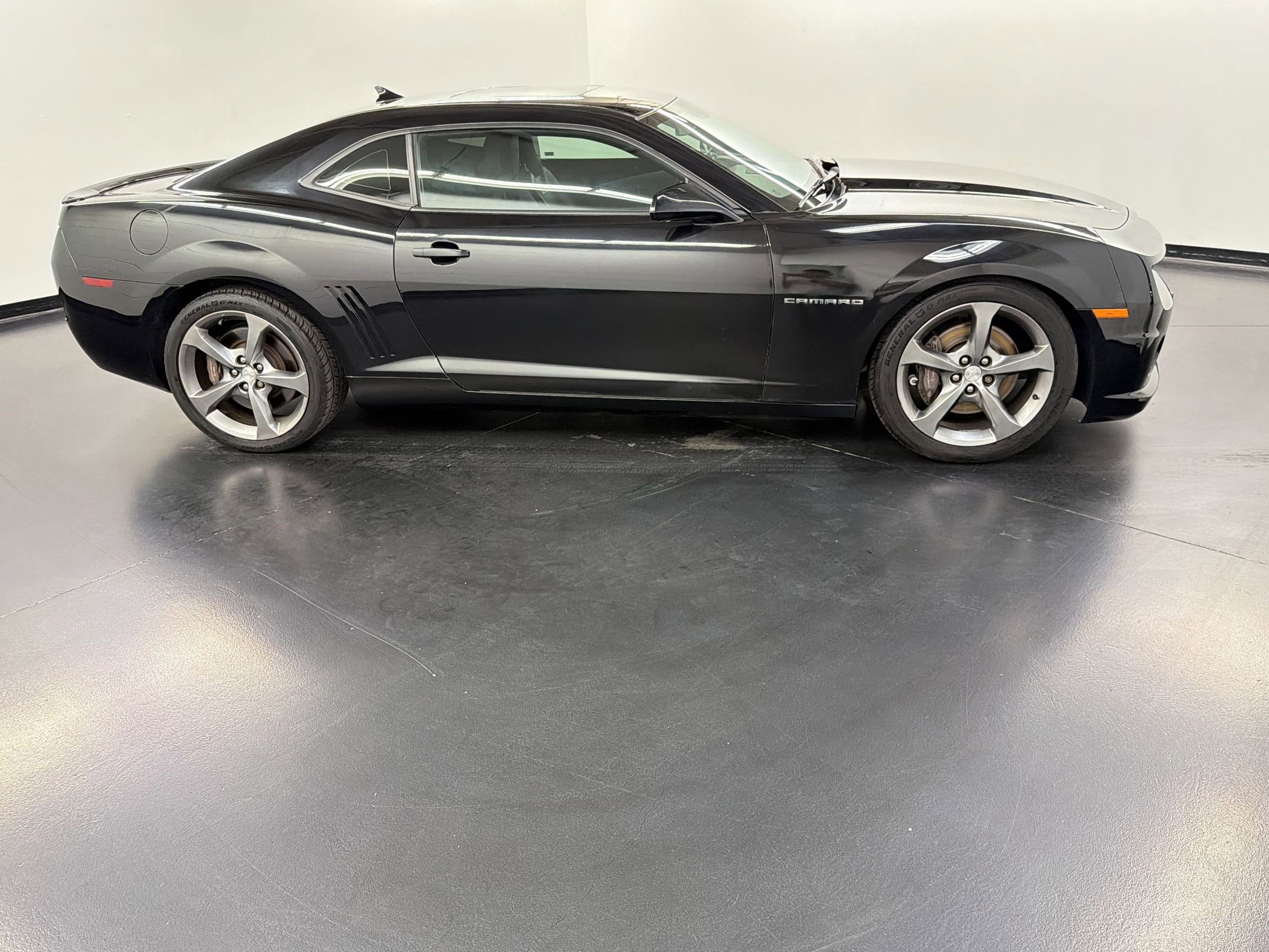 Used 2013 Chevrolet Camaro SS w/ RS Package RWD image 8