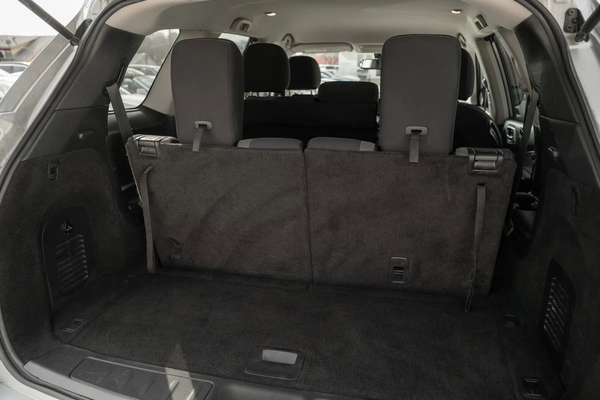 Used 2019 Nissan Pathfinder SV image 10