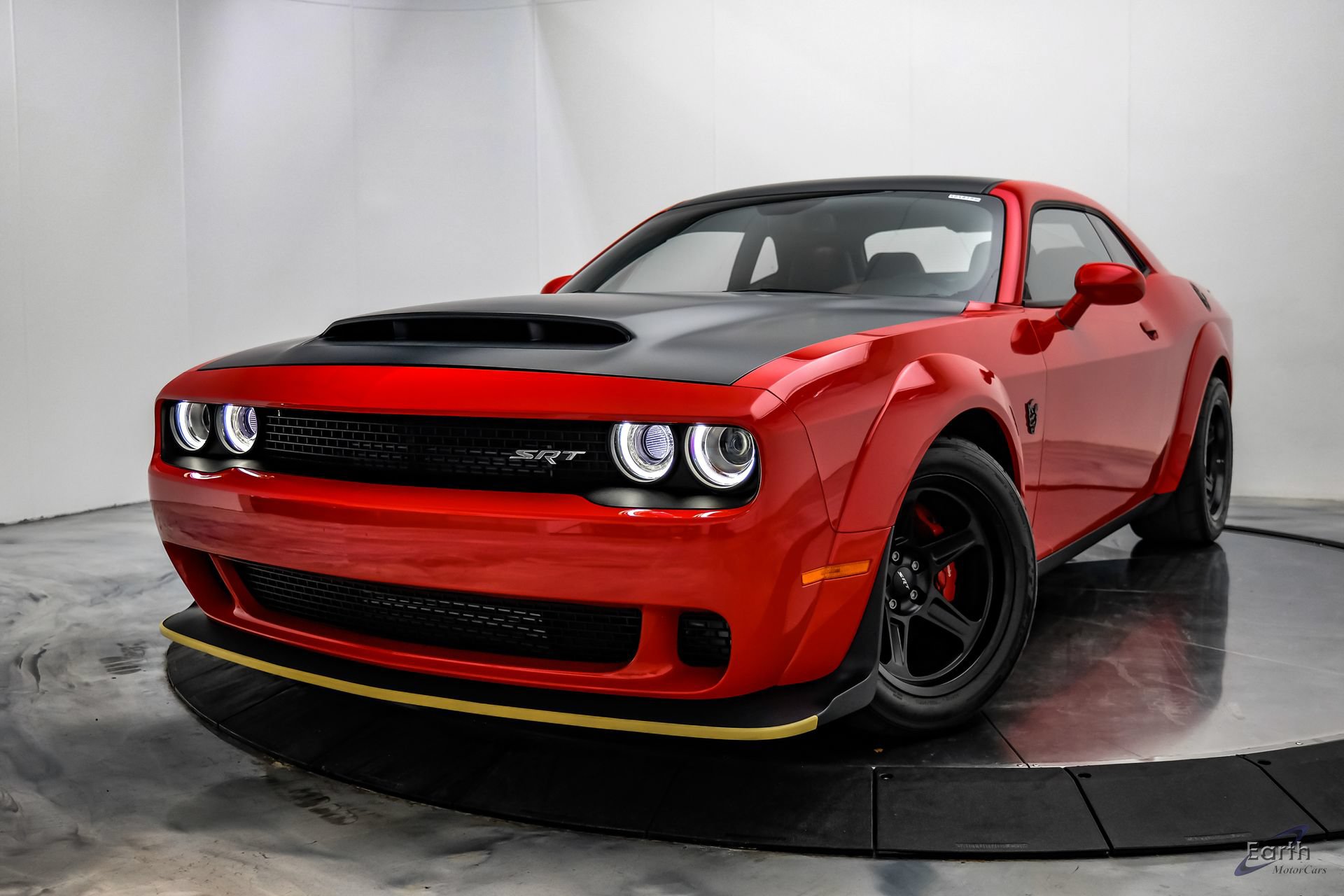 Used 2018 Dodge Challenger SRT Demon RWD image 6
