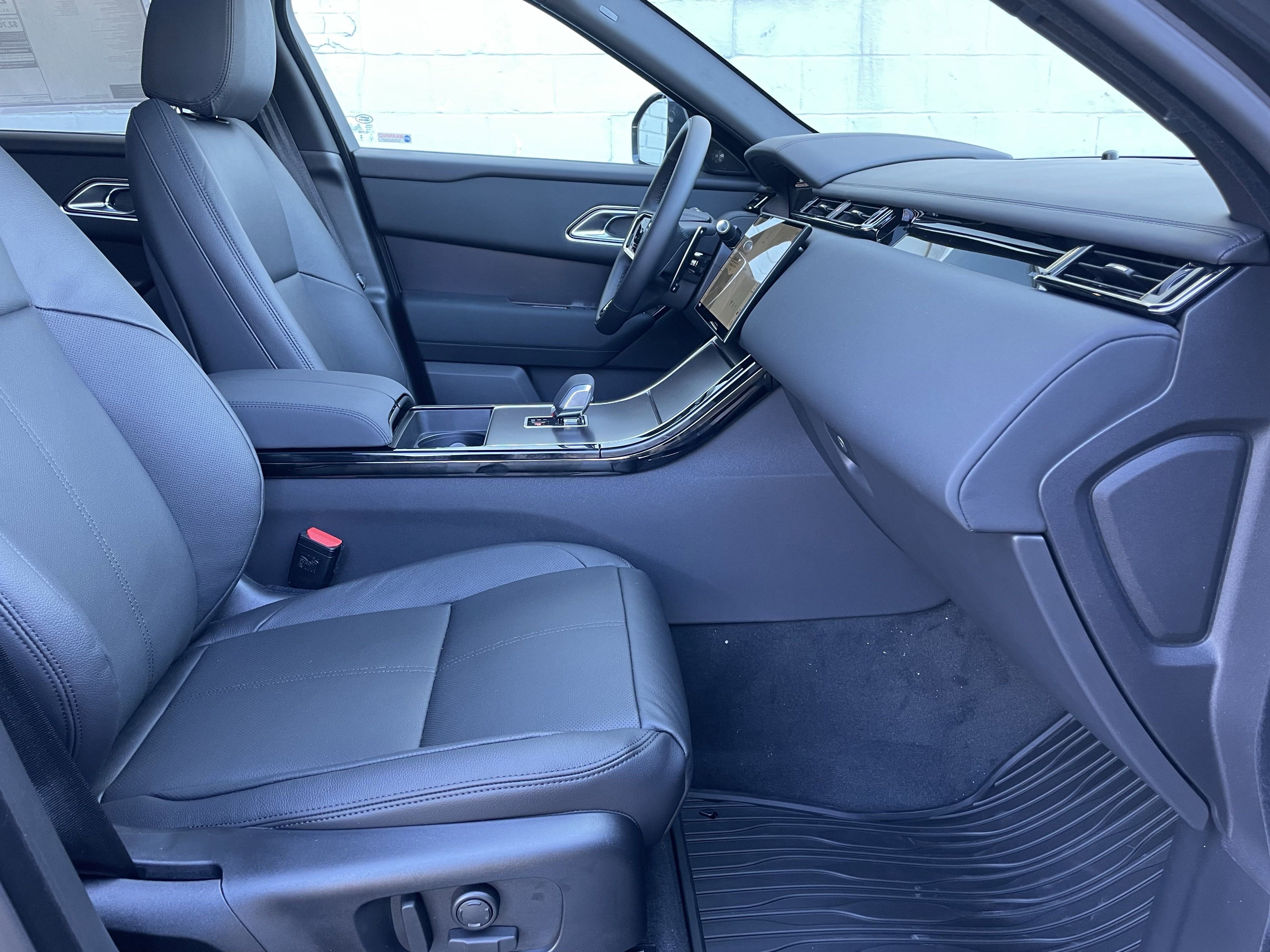 New 2026 Land Rover Range Rover Velar Dynamic SE image 15
