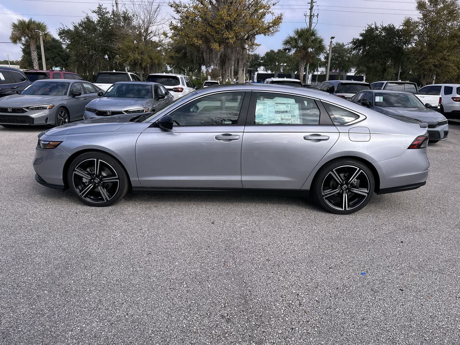 Used 2025 Honda Accord Sport image 3