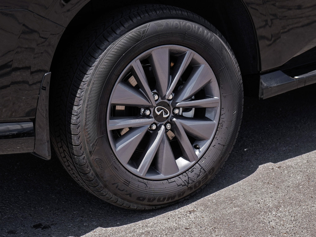 Certified 2026 INFINITI QX80 Pure w/ Cargo Package AWD/4WD image 8