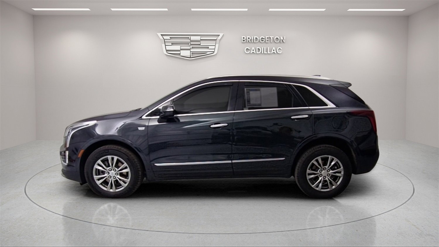 Used 2022 Cadillac XT5 Premium Luxury w/ Technology Package image 4