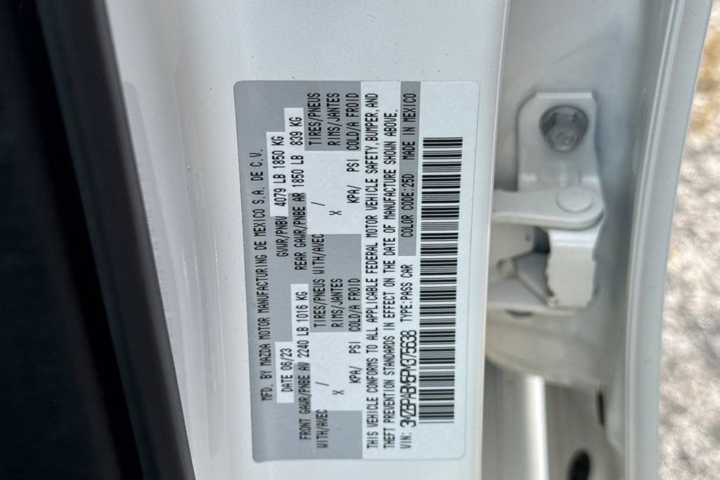 Used 2023 MAZDA MAZDA3 s image 26