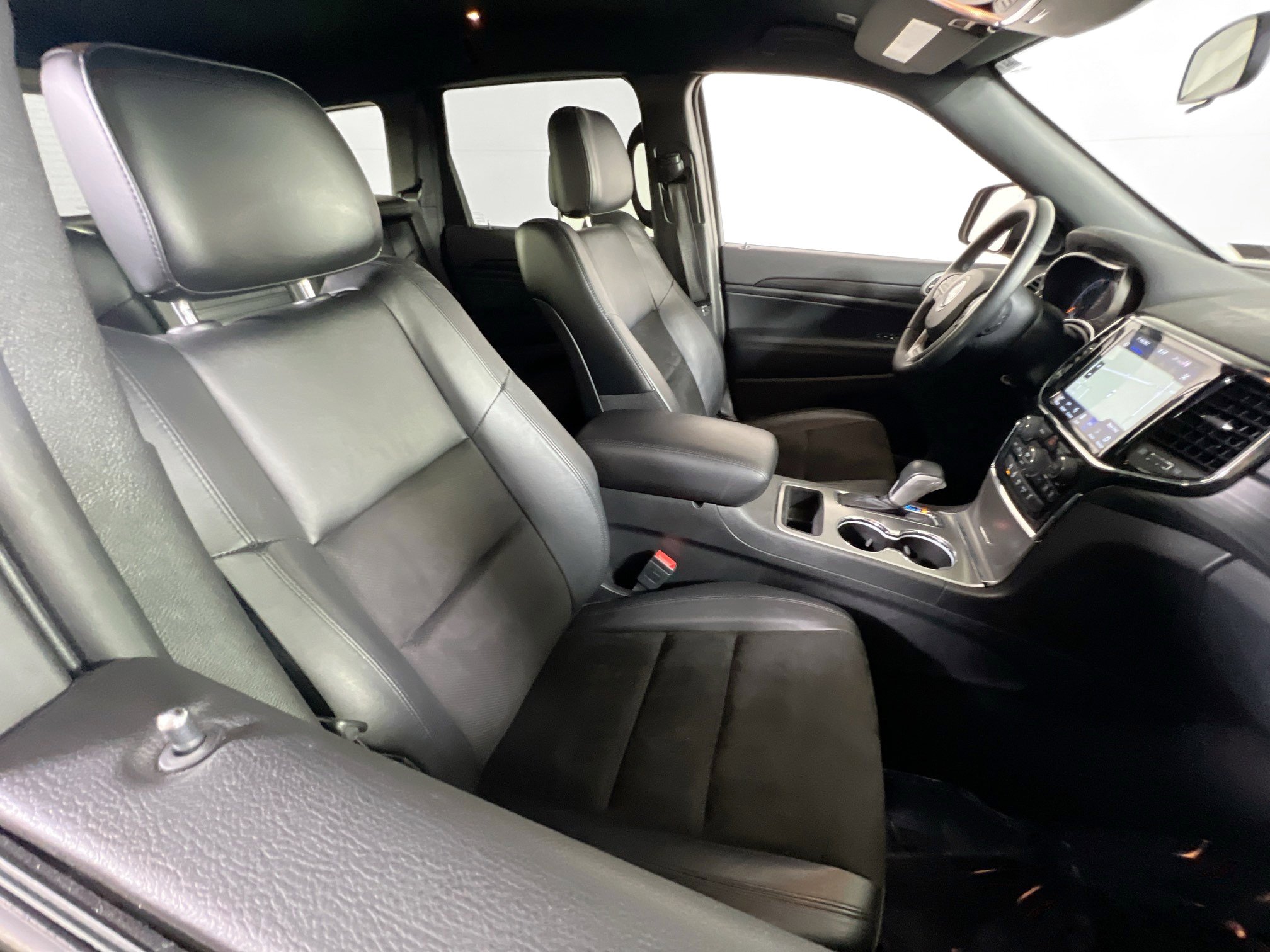 Used 2021 Jeep Grand Cherokee Laredo X image 27