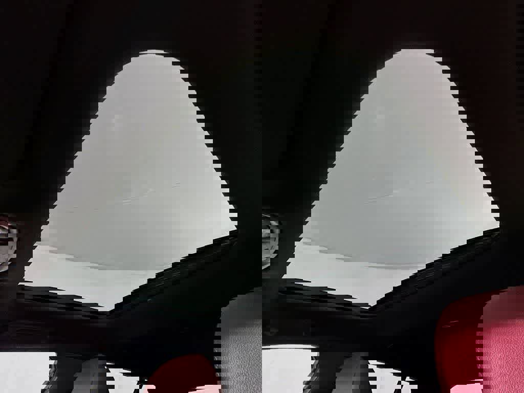 Used 2018 Kia Stinger GT1 image 32